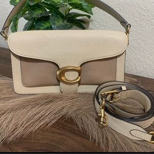 Coach tabby 26 bag